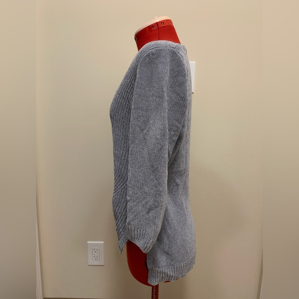 Reitmans Sweater - Picture 2 of 5